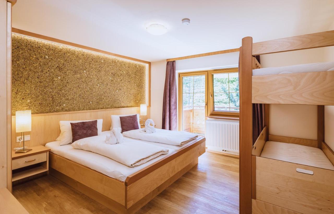 Panorama Hotel Guggenbichl - Inkl Sommerkarte, Einmaliger Eintritt Ins Tauern Spa & Bester Ausblick Ueber Kaprun Exteriör bild